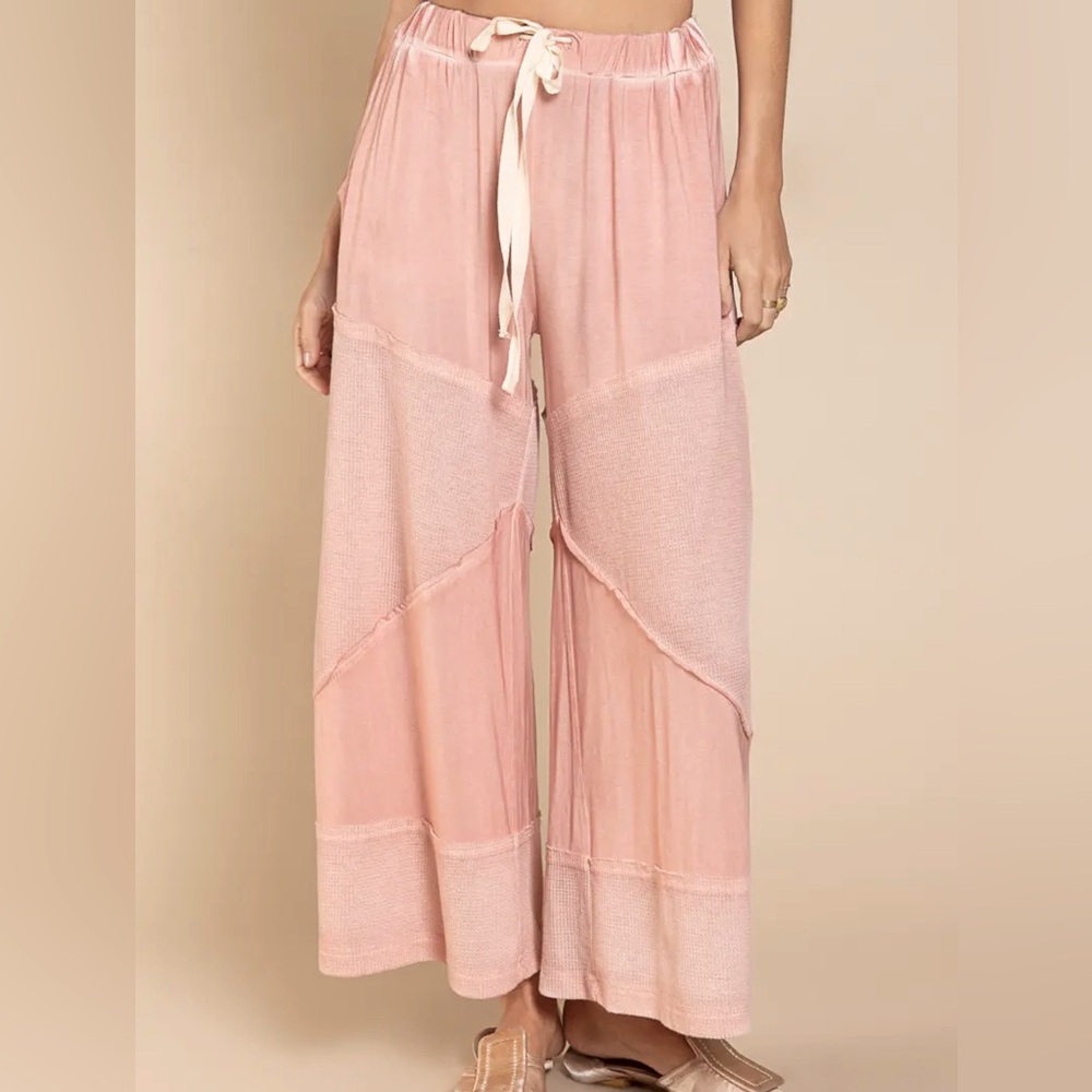 New POL best seller : Rose Wide-Leg culottes with elastic drawstring waist.